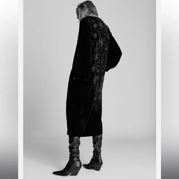 Embroidered Kimono(style) - Picture 4 of 6